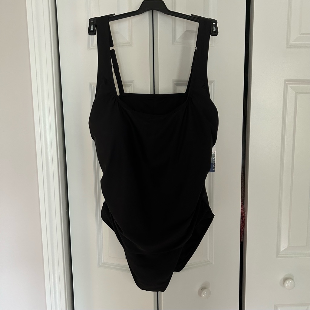 Elegant Black One-Piece Swimsuit 20w Rouching Padded Bra